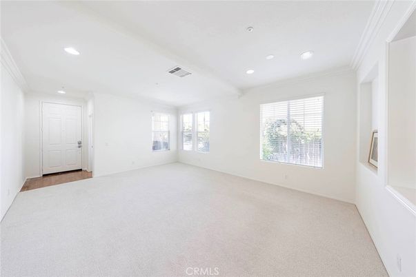 Empty room, Interior, Recessed Lighting