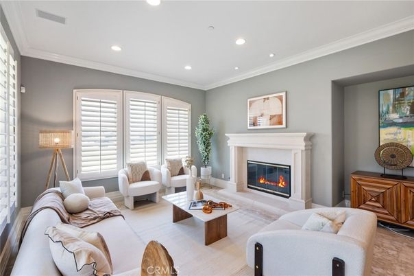 Fireplace, Interior, Living room, Recessed Lighting
