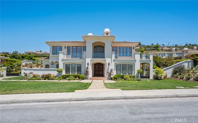 Exterior, Facade, Mediterranean