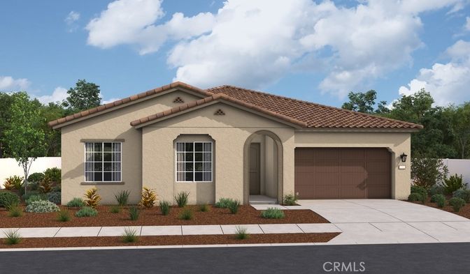 Attached, Exterior, Facade, Mediterranean