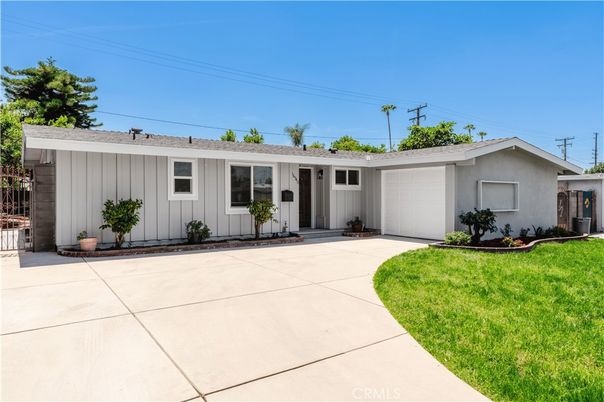 Attached, Backyard, Exterior, Facade, Ranch