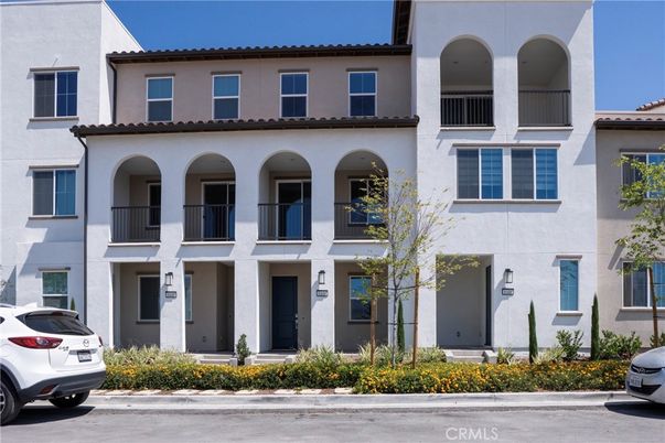 Exterior, Facade, Mediterranean