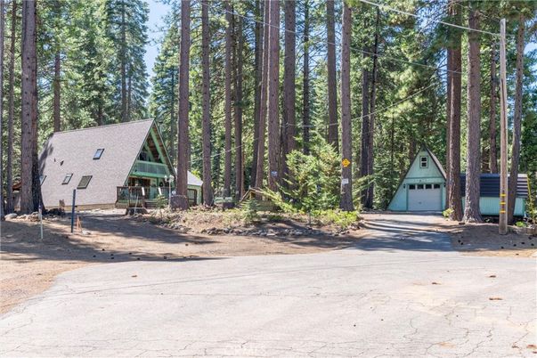Backyard, Detached Garage, Exterior