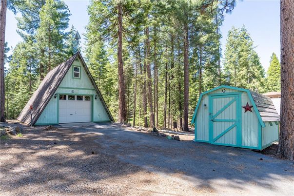 Detached Garage, Exterior