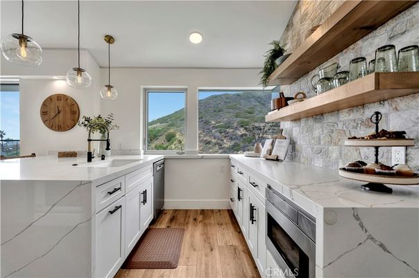 Interior, Kitchen, Pendant Lights, Recessed Lighting, Wood Texture Flooring