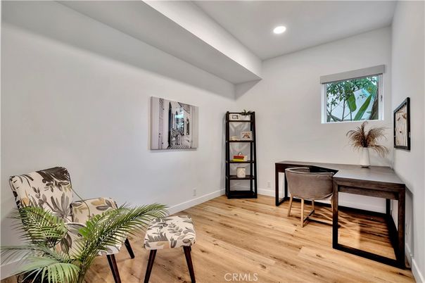 Home Office, Interior, Recessed Lighting, Wood Texture Flooring
