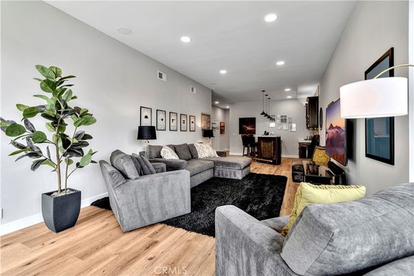 Interior, Living room, Pendant Lights, Recessed Lighting, Wood Texture Flooring