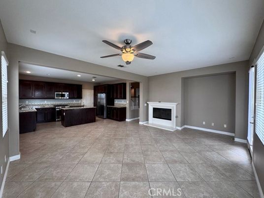 Fireplace, Interior, Kitchen, Recessed Lighting