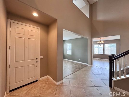 Chandelier, Empty room, Interior, Recessed Lighting