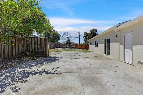Backyard, Exterior