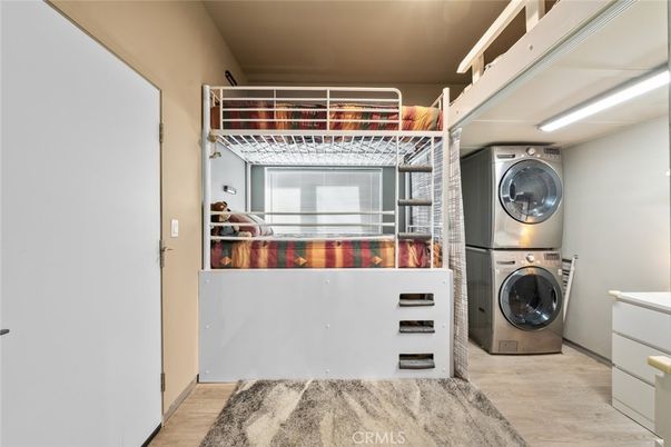 Interior, Utility Closets, Washer, Wood Texture Flooring