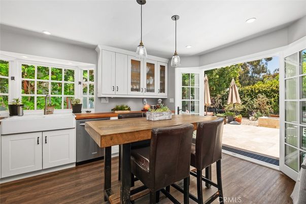 Dining room, Interior, Kitchen, Pendant Lights, Recessed Lighting, Wood Texture Flooring