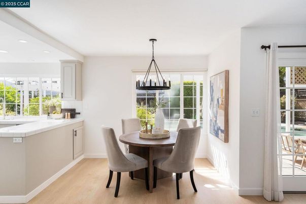 Chandelier, Dining room, Interior, Pendant Lights, Recessed Lighting, Wood Texture Flooring