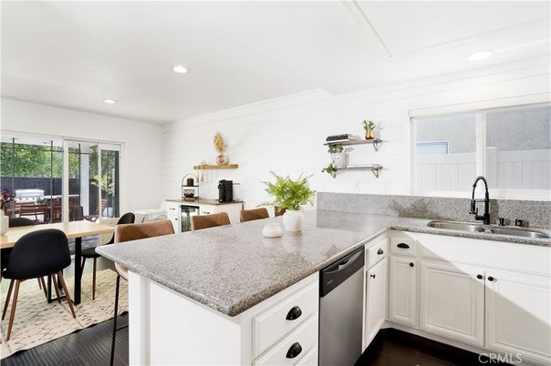 Dining room, Interior, Kitchen, Recessed Lighting, Wood Texture Flooring