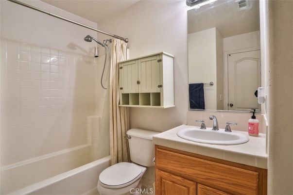 Bathroom, Interior, Tile Countertops