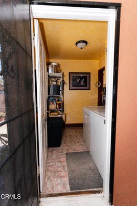 Interior, Washer