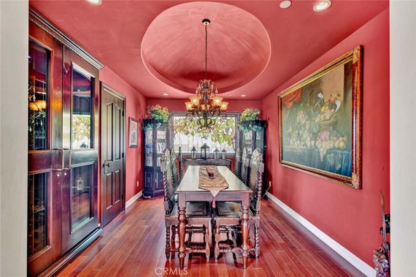 Chandelier, Dining room, Interior, Recessed Lighting, Wood Texture Flooring
