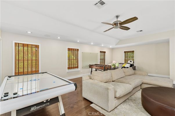 Billiard Table, Game Room, Interior, Living room, Recessed Lighting, Wood Texture Flooring