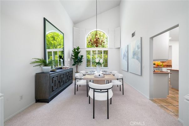 Chandelier, Dining room, Interior, Pendant Lights