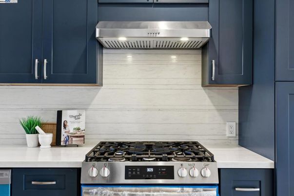 Interior, Kitchen, Stainless Steel Appliances