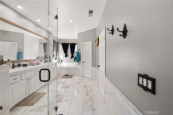 Bathroom, Interior, Marble, Recessed Lighting