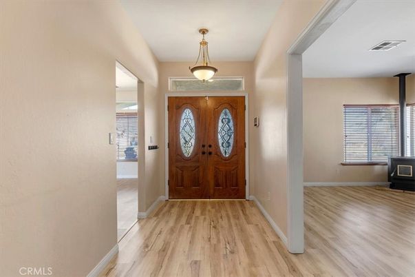 Interior, Pendant Lights, Wood Texture Flooring