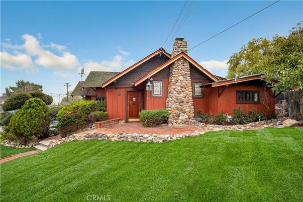 Backyard, Exterior, Facade, Log Home