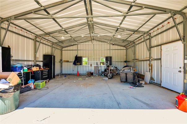 Garage, Interior