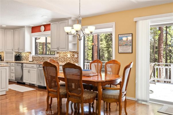 Chandelier, Dining room, Interior, Kitchen, Recessed Lighting, Wood Texture Flooring