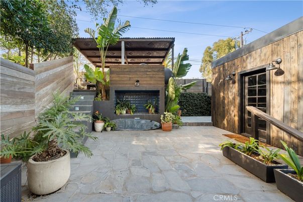 Exterior, Fireplace