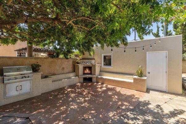Exterior, Fireplace
