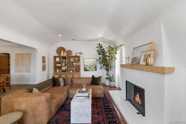 Fireplace, Interior, Living room, Recessed Lighting