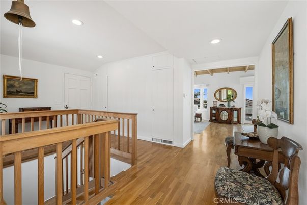 Interior, Pendant Lights, Recessed Lighting, Wood Texture Flooring
