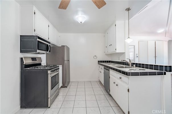 Interior, Kitchen, Marble, Pendant Lights, Recessed Lighting, Tile Countertops