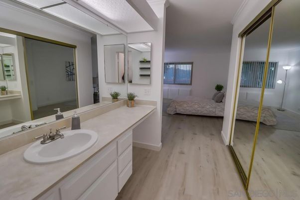 Bathroom, Dual Sink Vanities, Interior, Wood Texture Flooring