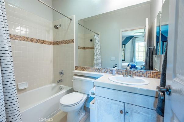 Bathroom, Interior, Tile Countertops