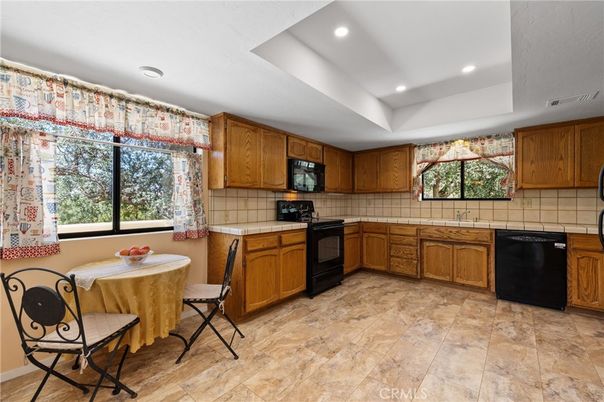 Dining room, Interior, Kitchen, Recessed Lighting, Tile Countertops