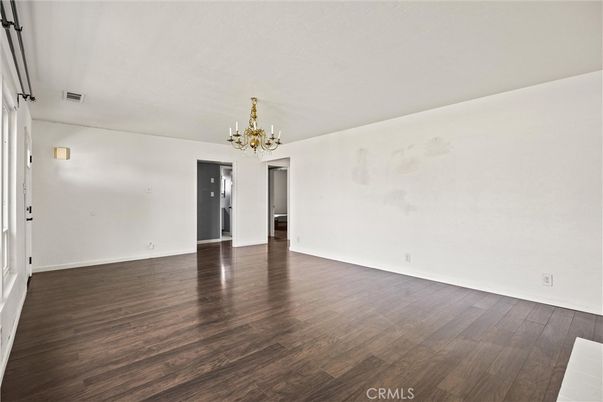 Chandelier, Empty room, Interior, Wood Texture Flooring