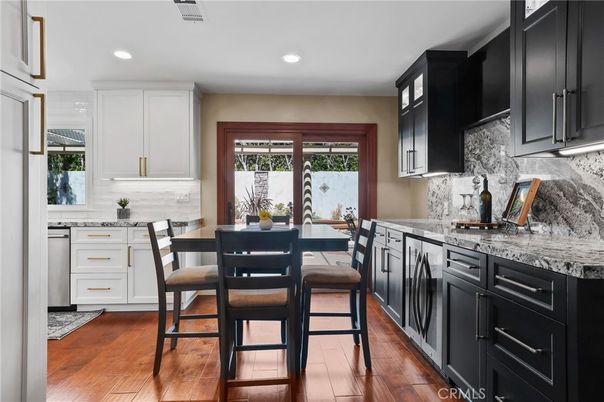 Dining room, Interior, Kitchen, Recessed Lighting, Wood Texture Flooring