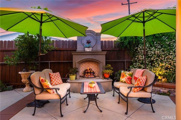 Exterior, Fireplace