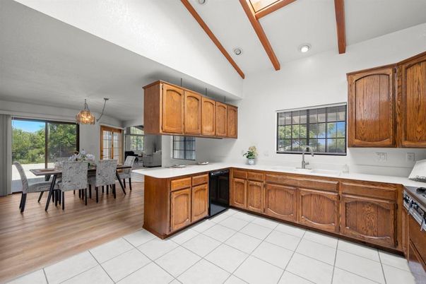 Dining room, Interior, Kitchen, Pendant Lights, Recessed Lighting, Wooden Beams, Wood Texture Flooring