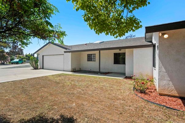 Backyard, Detached Garage, Exterior
