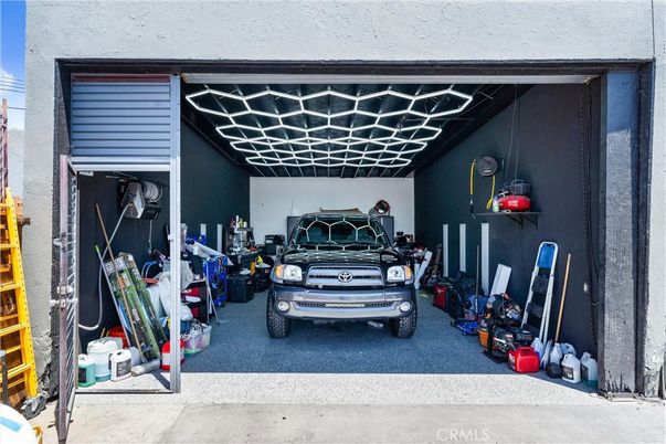 Garage, Interior