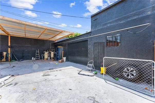 Detached Garage, Exterior
