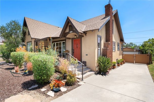 Exterior, Facade, Brick Facade, Tudor Revival