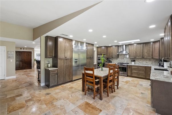 Dining room, Interior, Kitchen, Recessed Lighting, Stainless Steel Appliances