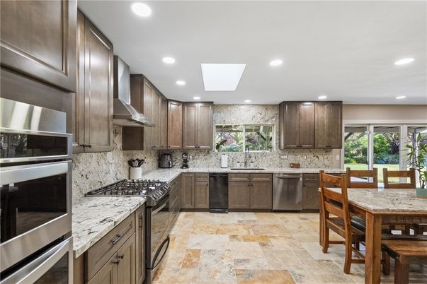 Dining room, Interior, Kitchen, Recessed Lighting, Stainless Steel Appliances