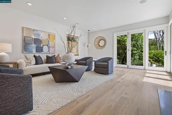 Interior, Living room, Pendant Lights, Recessed Lighting, Wood Texture Flooring