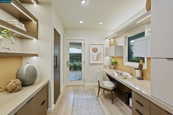 Home Office, Interior, Recessed Lighting, Wood Texture Flooring