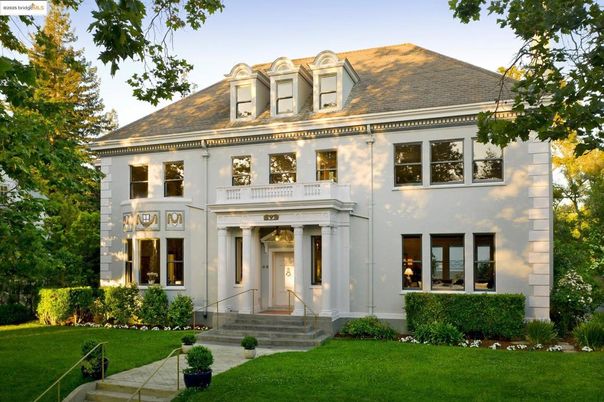 Exterior, Facade, French Provincial